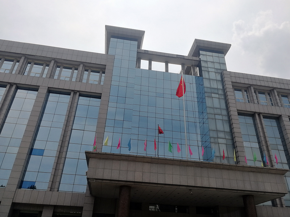 高層住宅玻璃清潔困難多,如何輕松搞定高層玻璃的難題?